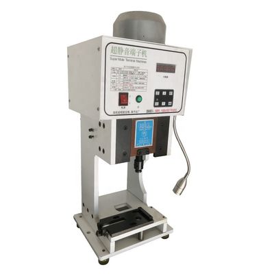Macchina semiautomatica per la compressione del connettore terminale con 30 mm/40 mm di tratto