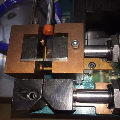 Macchina elettrica pneumatica di peeling per e peeling conveniente 220V/110V 400*300*270mm
