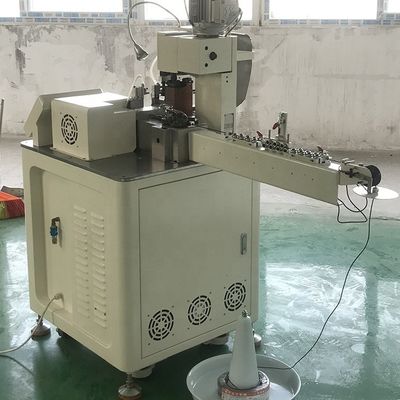 Macchine di stampaggio automatiche a testa singola