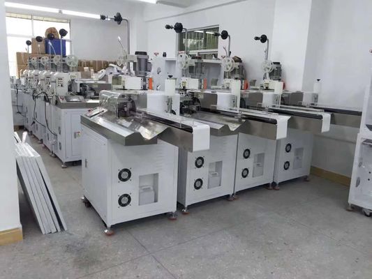 Macchina di stripping per cavi di connettori elettronici