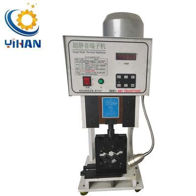 Macchina semiautomatica per il crimping di terminali di filo pre-isolati per terminali tubolari da 60 kg