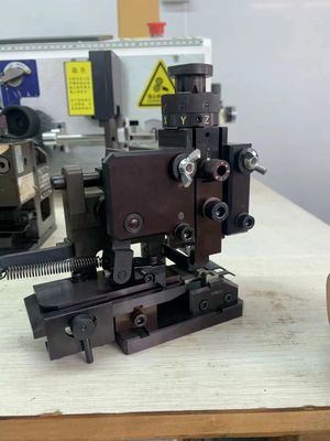 YH-09H002 JST European Flag Terminal Crimping Machine Applicator con passo di 40 mm